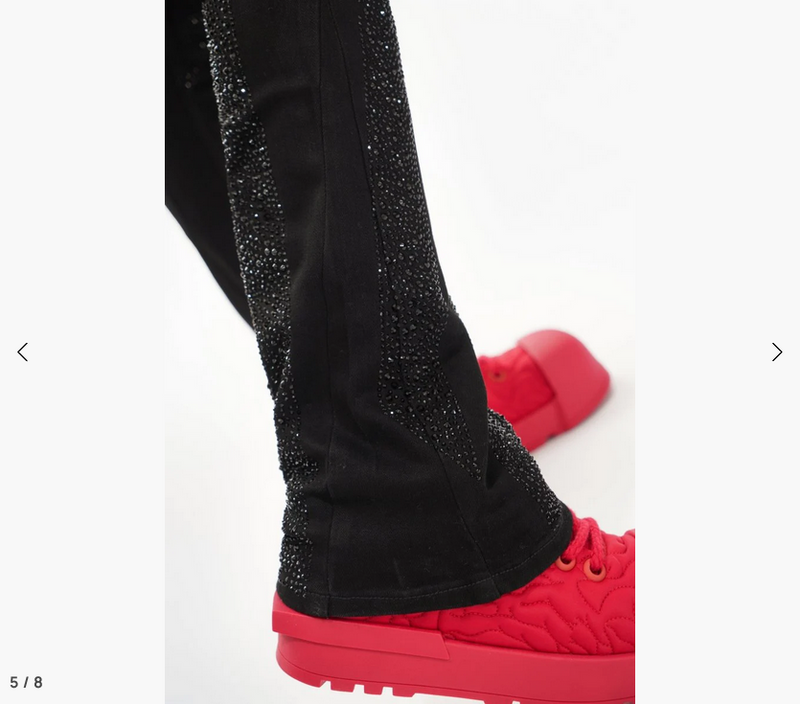 Valabasas Scripted Black Stacked